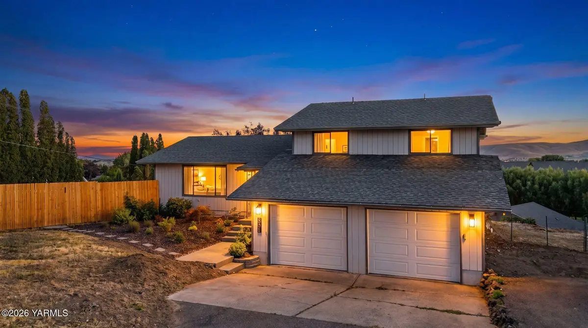 801 S 70th Ave, Yakima, WA 98908 - #1