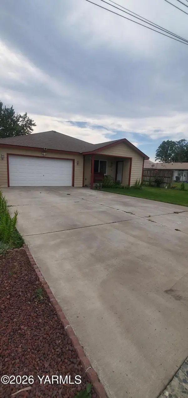1108 Buwalda Ln, Yakima, WA 98901