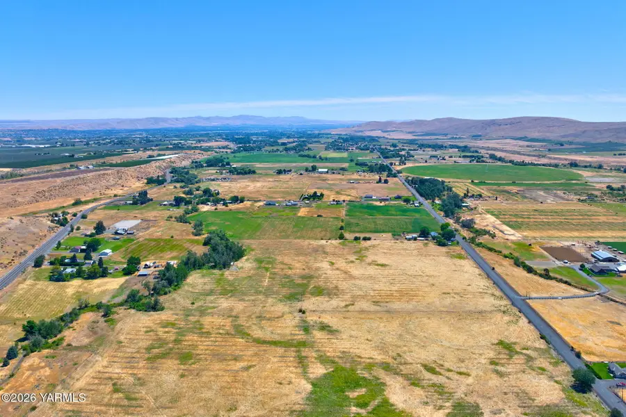 15621 Rutherford Rd, Yakima, WA 98903 - #2