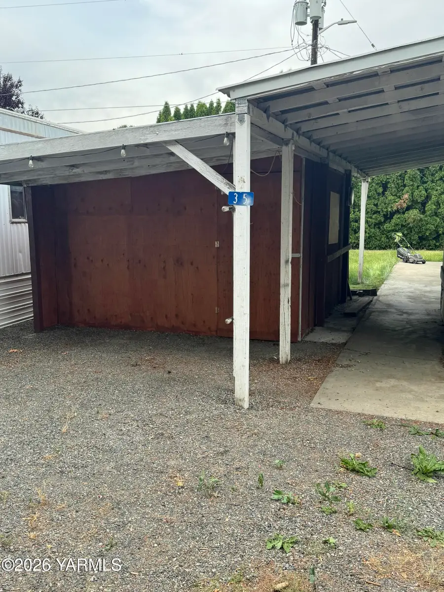 451 Pence Rd #35, Yakima, WA 98901 - #3