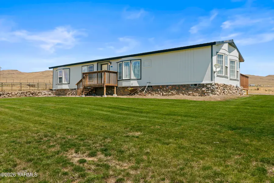 1031 Cabin Ln, Selah, WA 98942 - #3