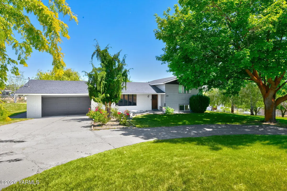 281 Gore Rd, Selah, WA 98942 - #1