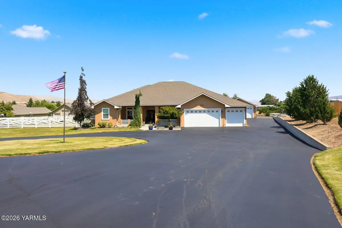 3861 Speyers Rd, Selah, WA 98942 - #1