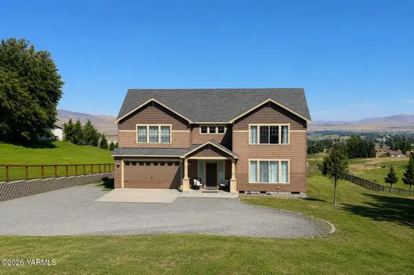 671 Tibbling Rd, Selah, WA 98942