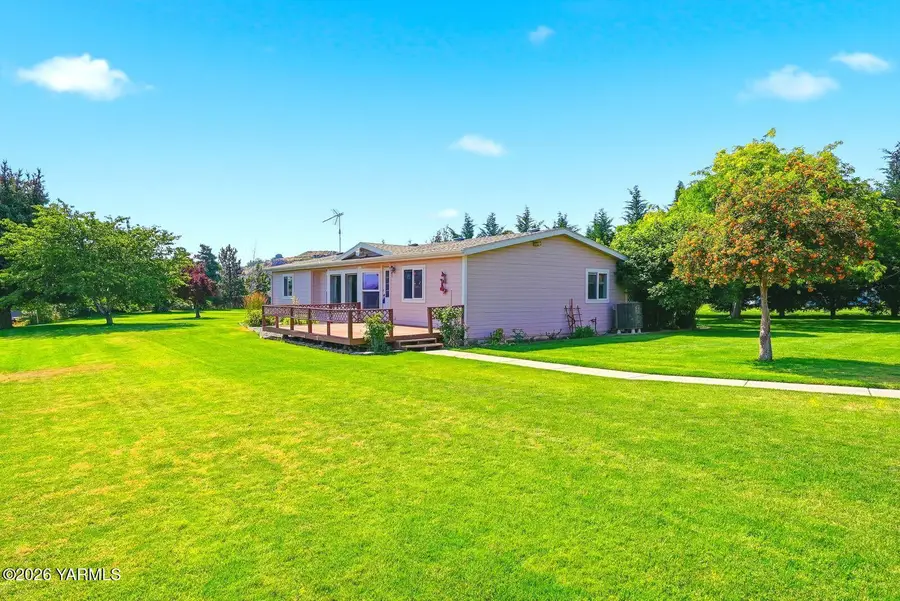 160 Wanabee Ln, Naches, WA 98937 - #2