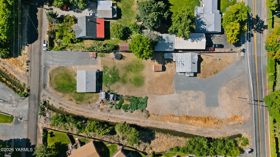 207 N 33rd St, Yakima, WA 98901 - #2