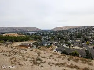 600 Vista Del Sol Ave, Selah, WA 98942 - #2