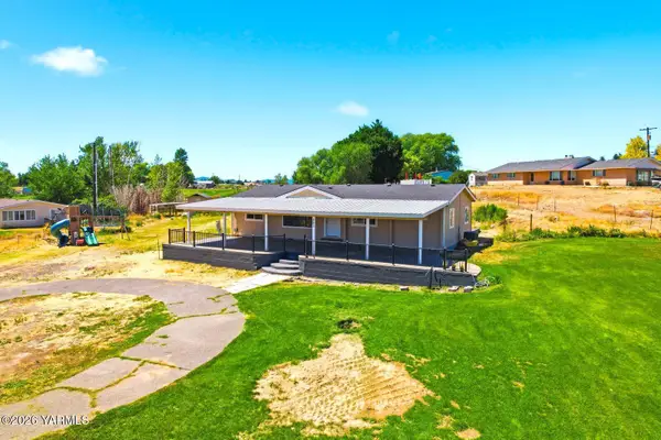 251 Buchanan Rd, Selah, WA 98942