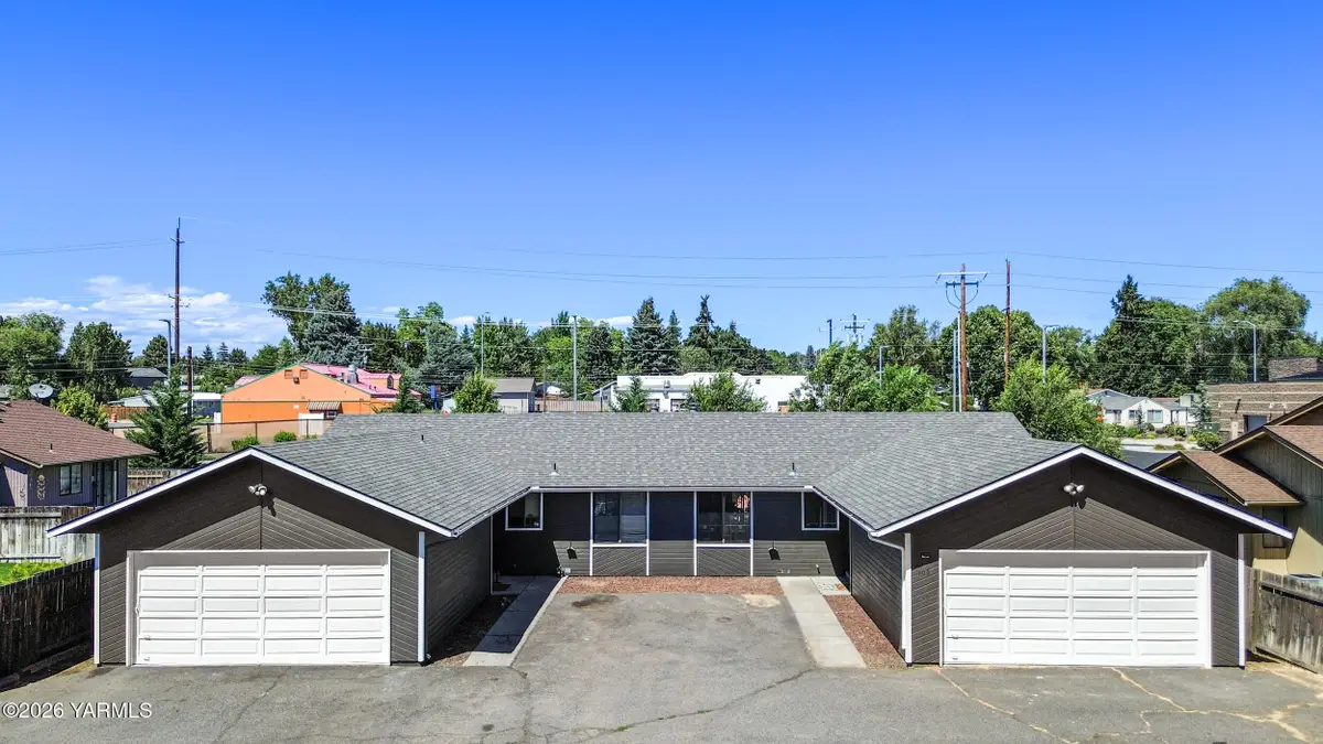 1105 S 34th Ave, Yakima, WA 98902 - #1