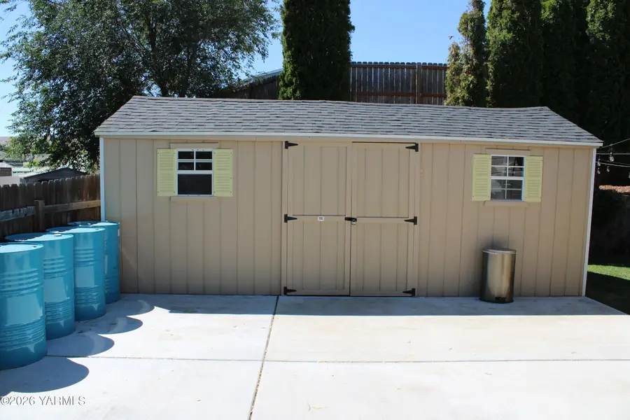 6700 Crestfields Rd, Yakima, WA 98903 - #3