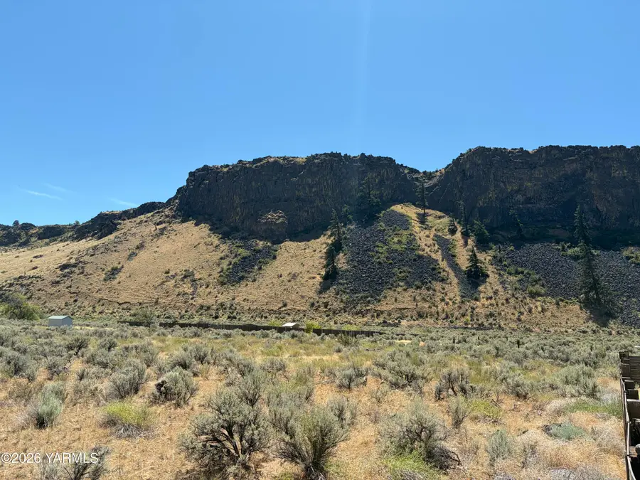 kna Lake Naches Dr #103-104, Naches, WA 98937 - #2