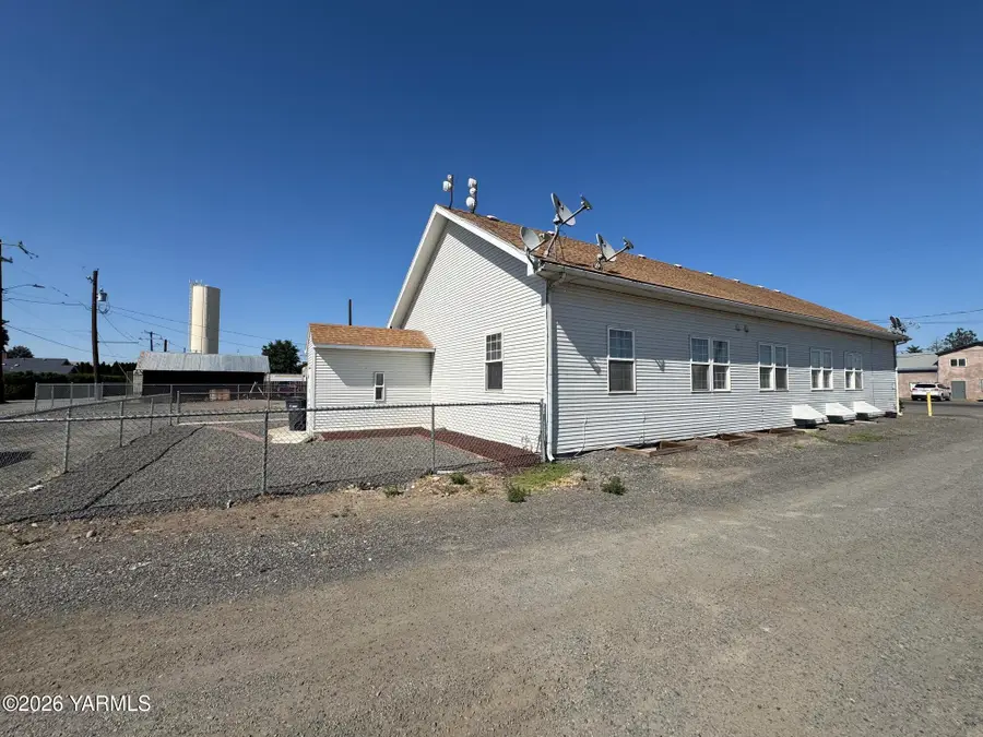 4140 Harrah Rd #5, Harrah, WA 98933 - #3