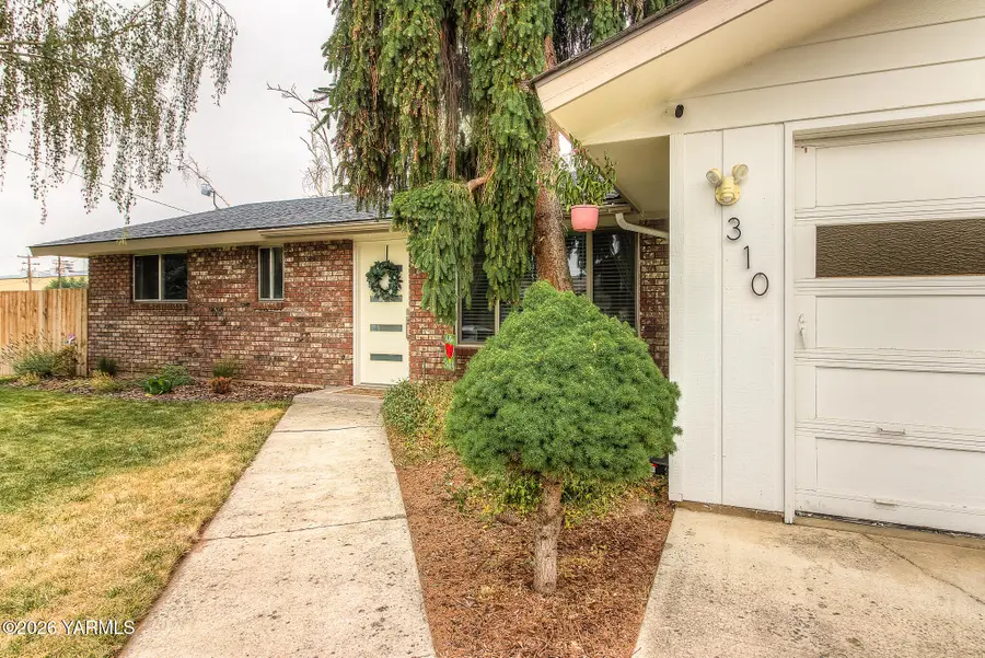 310 S 50th Ave, Yakima, WA 98908 - #3
