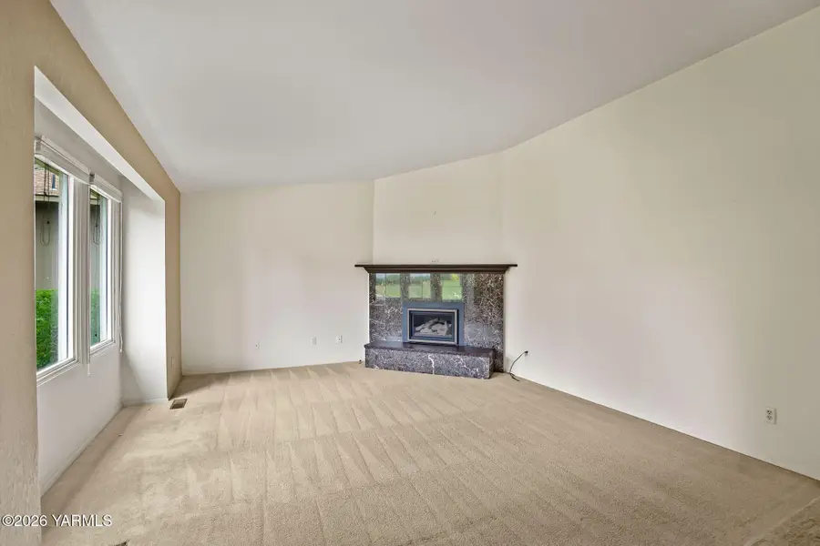3112 Redwood Way #15, Yakima, WA 98902 - #2