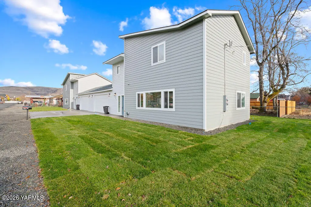 801 N 24th Ave, Yakima, WA 98902 - #1