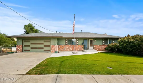 807 W Fremont Ave, Selah, WA 98942