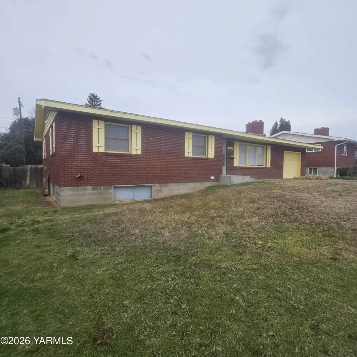 704 Euclid St, Grandview, WA 98930 - #1