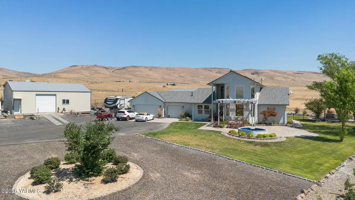 511 Saint Hilaire Rd, Yakima, WA 98901 - #1