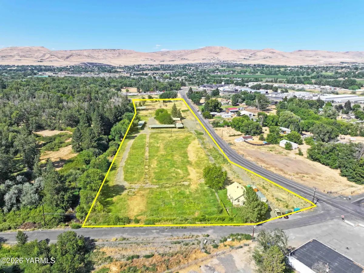 1212 S Keys Rd, Yakima, WA 98901 - #1