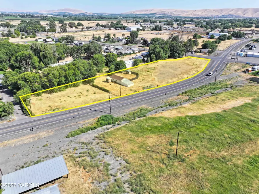 1311 S Keys Rd, Yakima, WA 98901 - #3