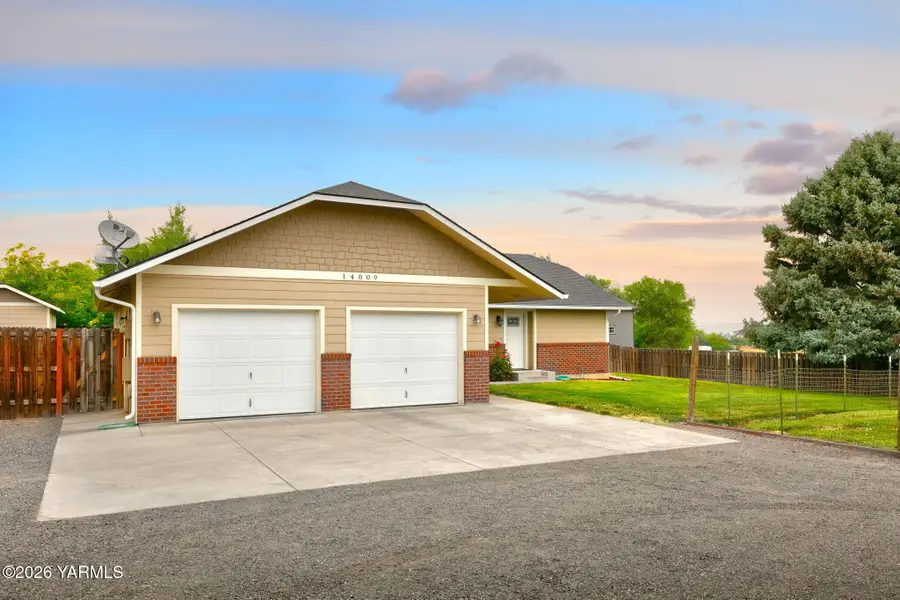 14809 Douglas Rd, Yakima, WA 98908 - #2