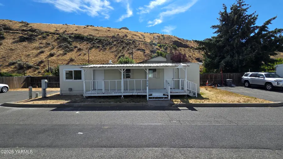 4601 W Powerhouse Rd #2, Yakima, WA 98908 - #2
