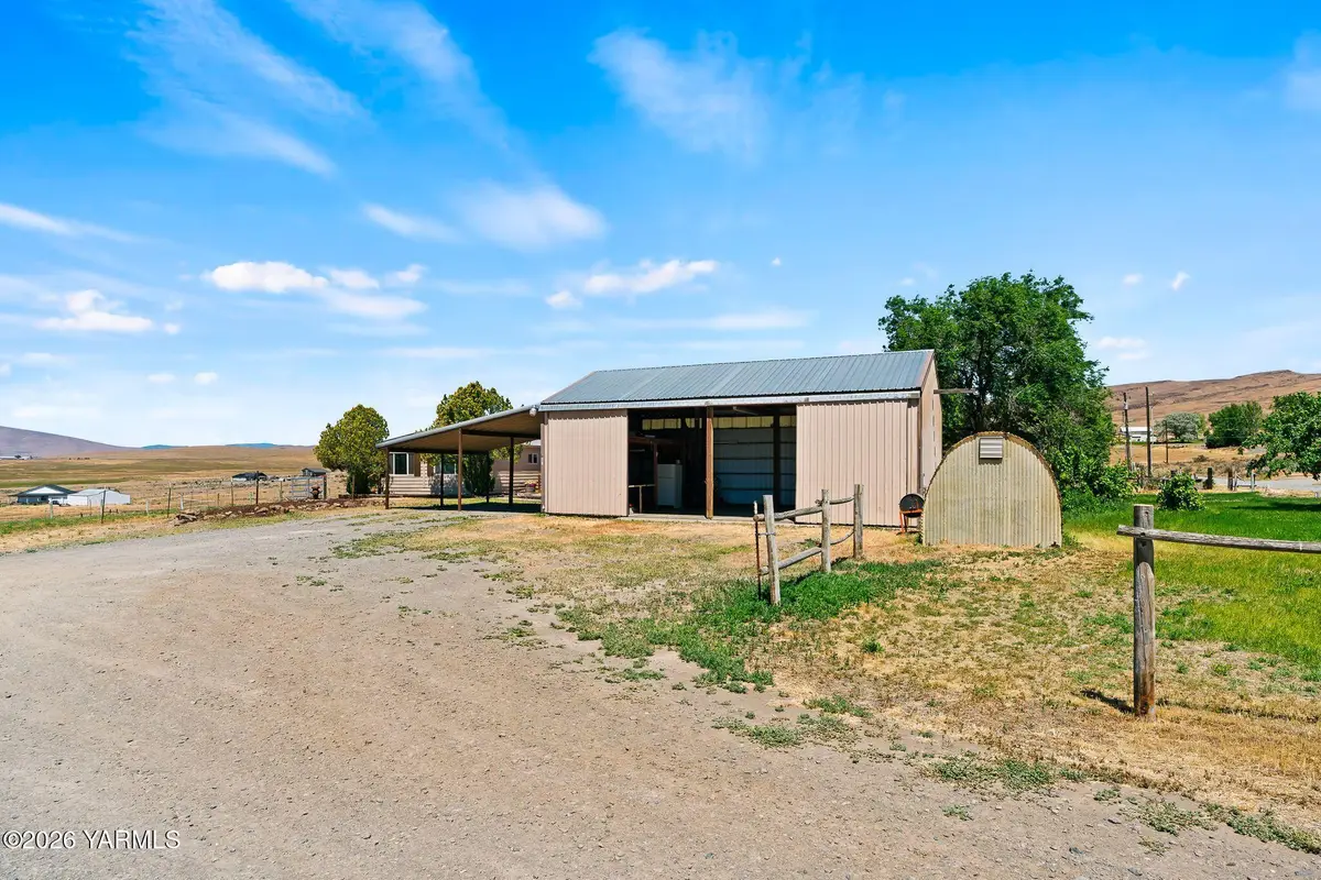 730 Cabin Ln, Selah, WA 98942 - #1