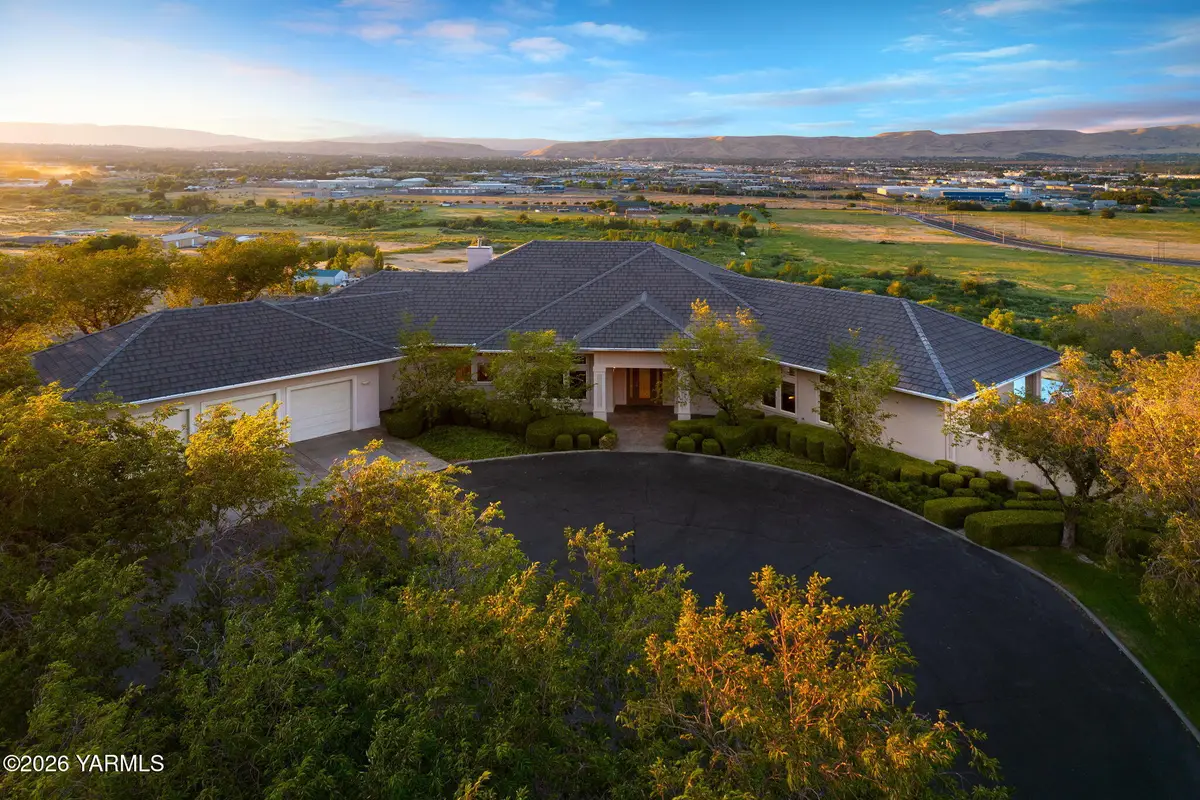 24 Eagle Crest Dr, Union Gap, WA 98903 - #1