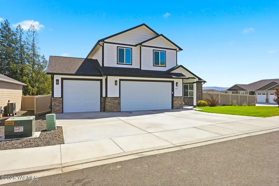 9106 Hawthorn Dr, Yakima, WA 98908 - #3