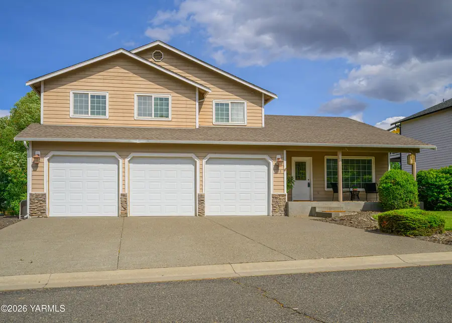 115 Lyle Lp, Selah, WA 98942 - #2