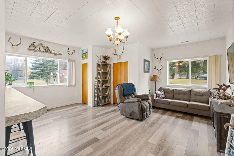10130 Wa-410, Naches, WA 98937 - #3