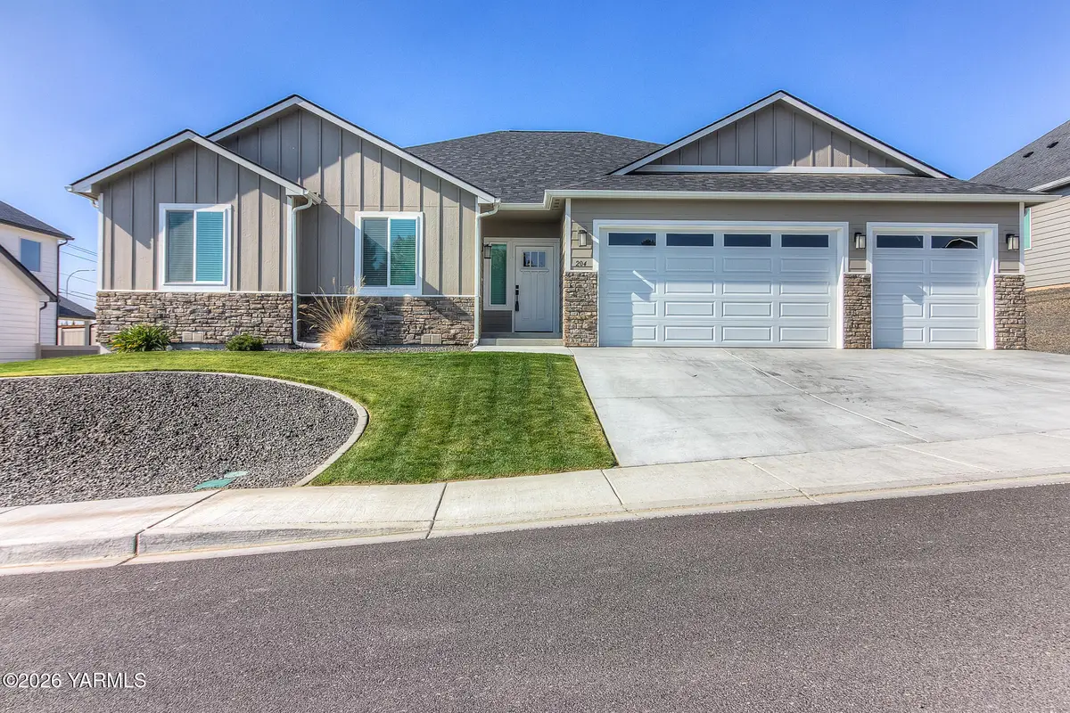 204 Rainier Dr, Yakima, WA 98908 - #1