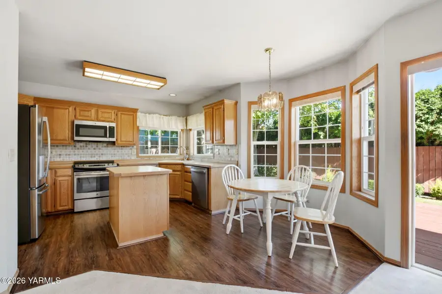 7503 Olmstead Ct, Yakima, WA 98908 - #3