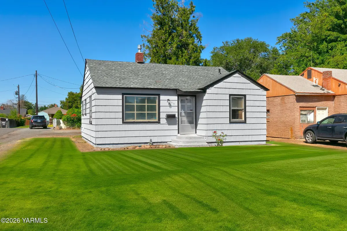 1010 S 8th Ave, Yakima, WA 98902 - #1