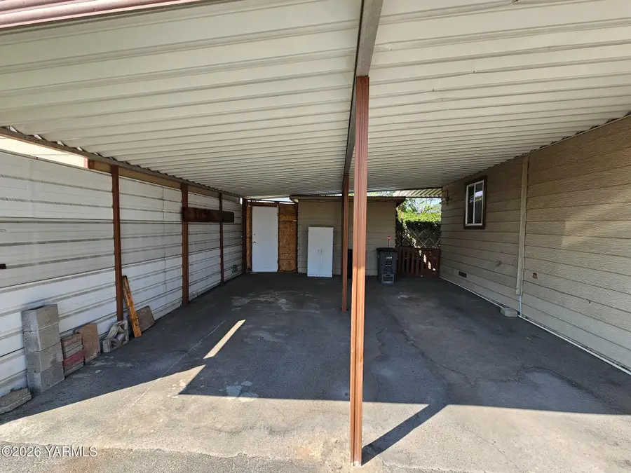 55 W Washington Ave #202, Yakima, WA 98903 - #2