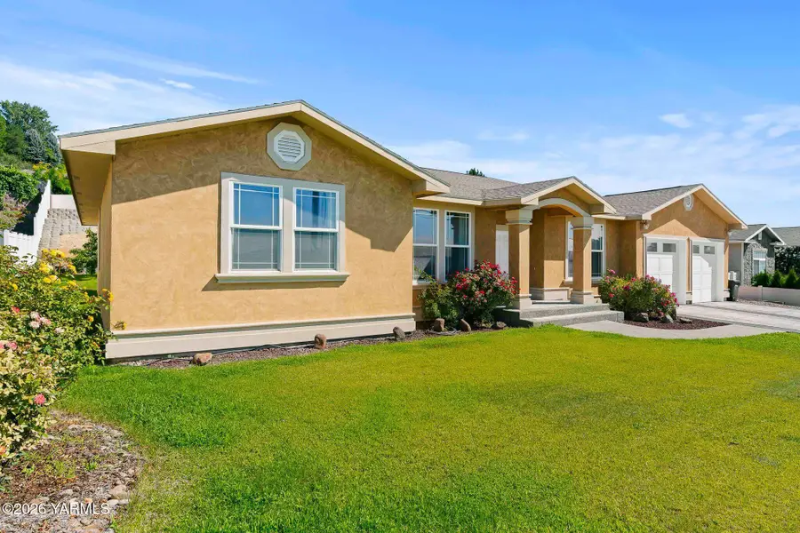 5811 Englewood Ave, Yakima, WA 98908 - #2