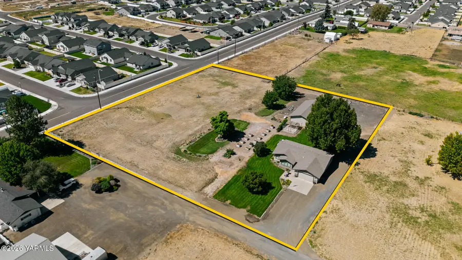 5709 Walla Walla St, Yakima, WA 98903 - #3