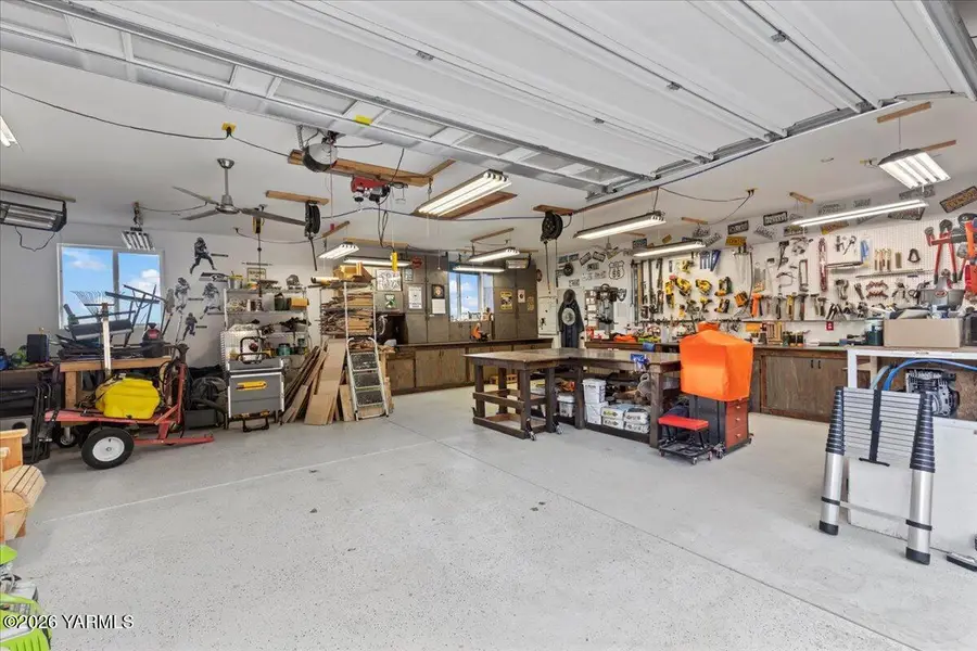 3501 S 40th Ave, Yakima, WA 98903 - #3
