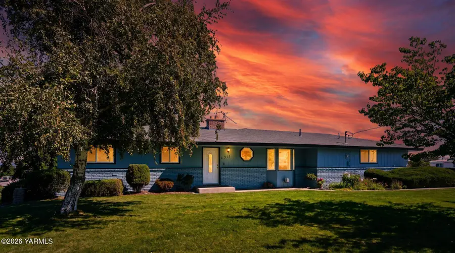 2311 Mccullough Rd, Yakima, WA 98903 - #2