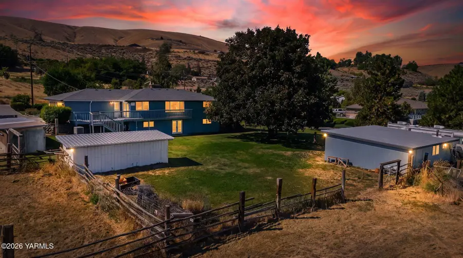 2311 Mccullough Rd, Yakima, WA 98903 - #3