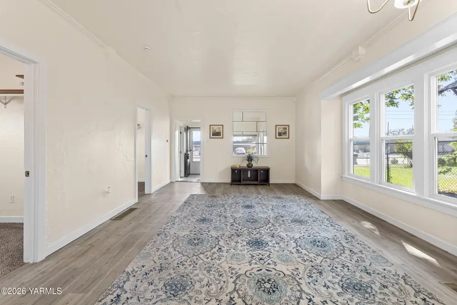 732 S Fair Ave, Yakima, WA 98901 - #2
