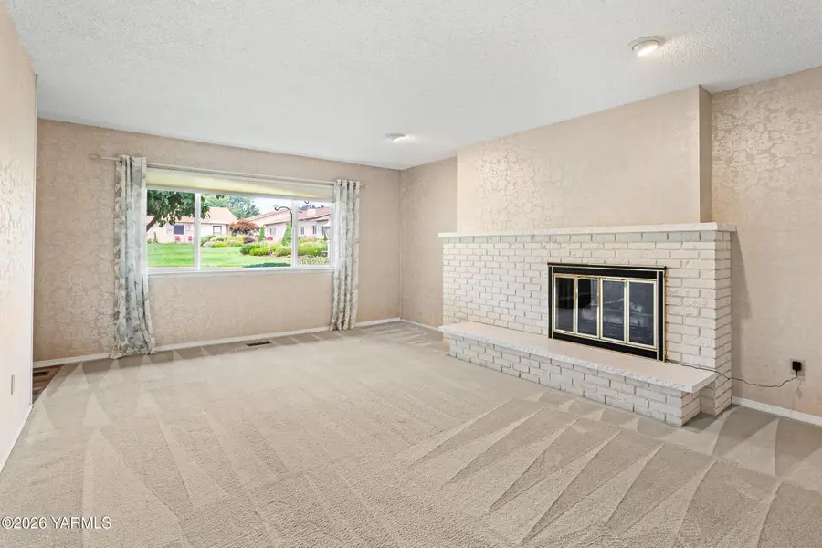 5701 W Chestnut, Yakima, WA 98908 - #2