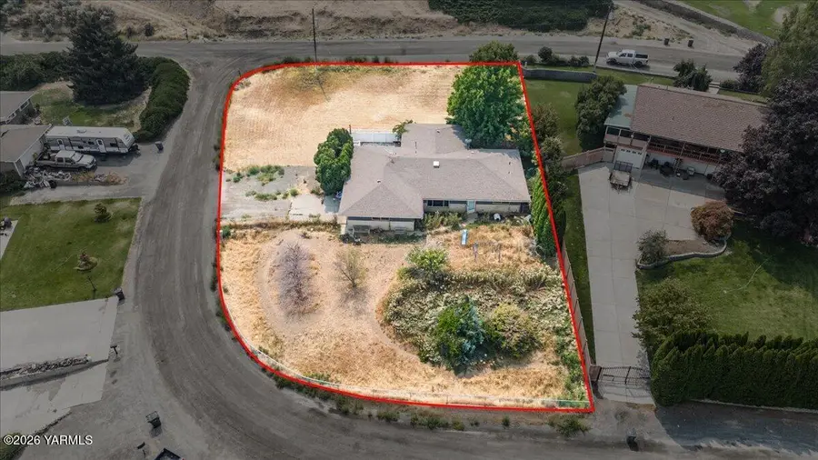 3410 Hillside Pl, Yakima, WA 98903 - #2