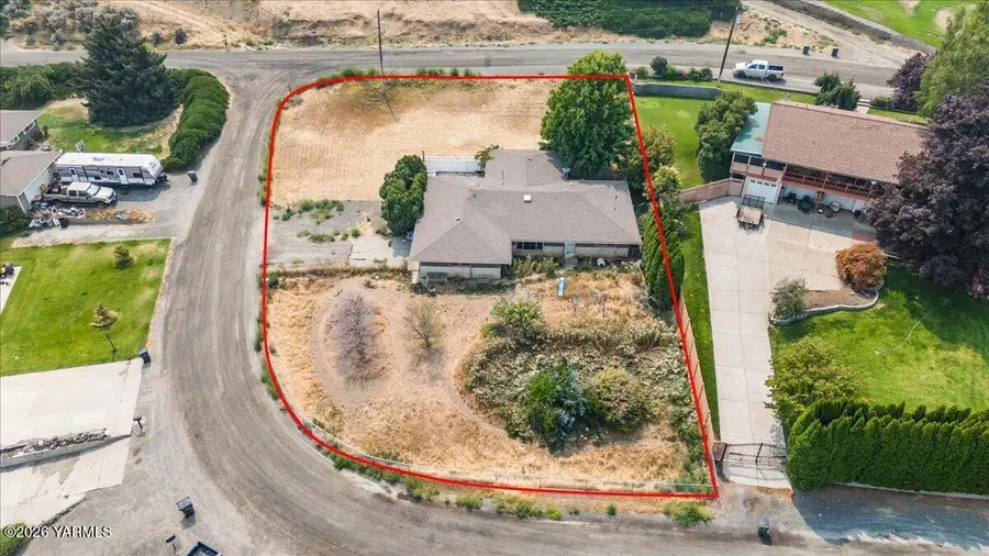 3410 Hillside Pl, Yakima, WA 98903 - #3