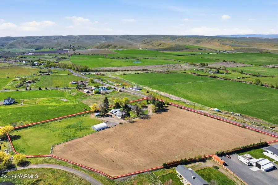 10161 N Wenas Rd, Selah, WA 98942 - #3