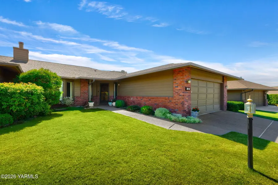 101 N 48th Ave #39B, Yakima, WA 98908 - #2