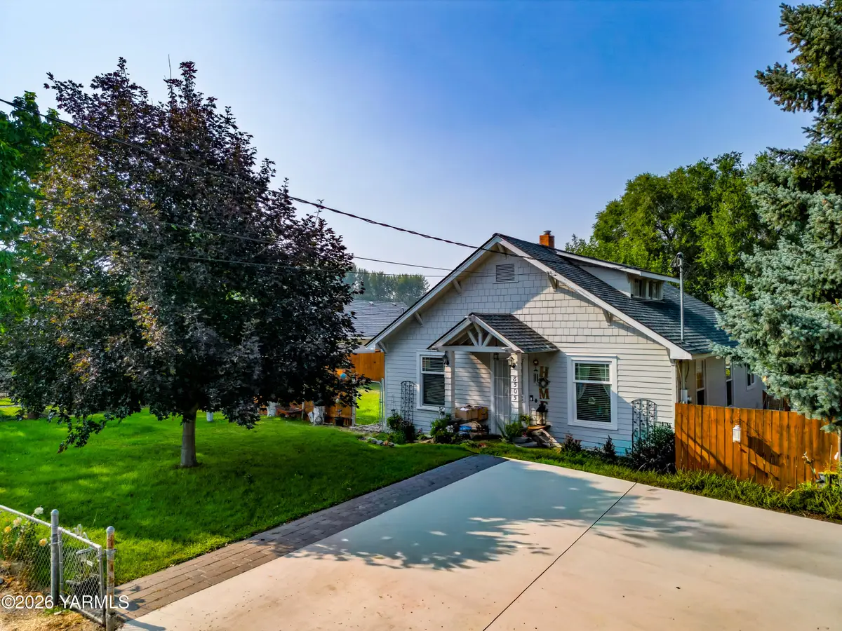 8505 Aspen Ave, Yakima, WA 98903 - #1