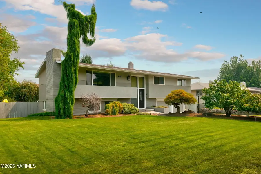 805 S 58th Ave, Yakima, WA 98908 - #2