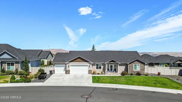 1475 Valhalla Lp, Selah, WA 98942