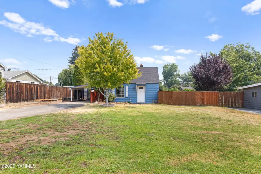 1003 S 31st Ave, Yakima, WA 98902 - #3
